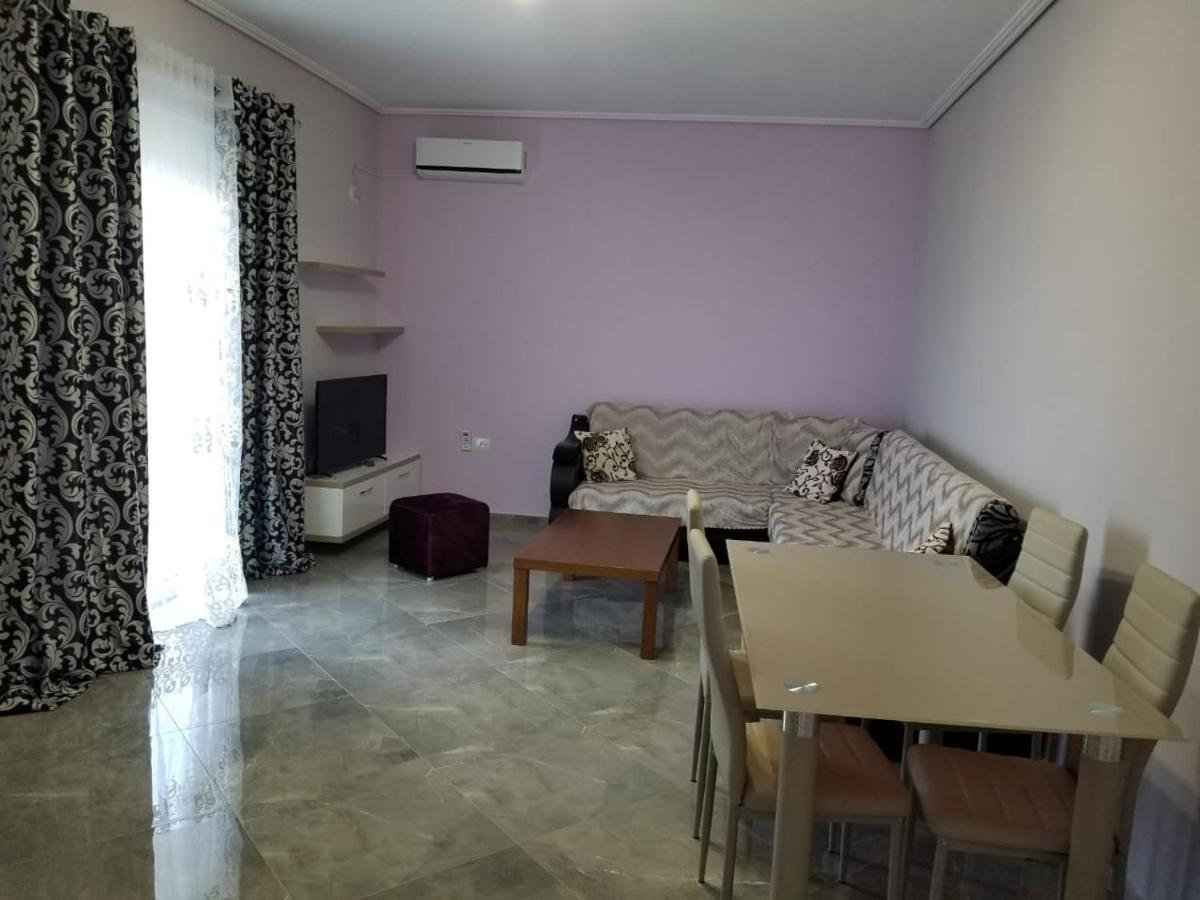 Brothers Lr Sarande Exterior photo