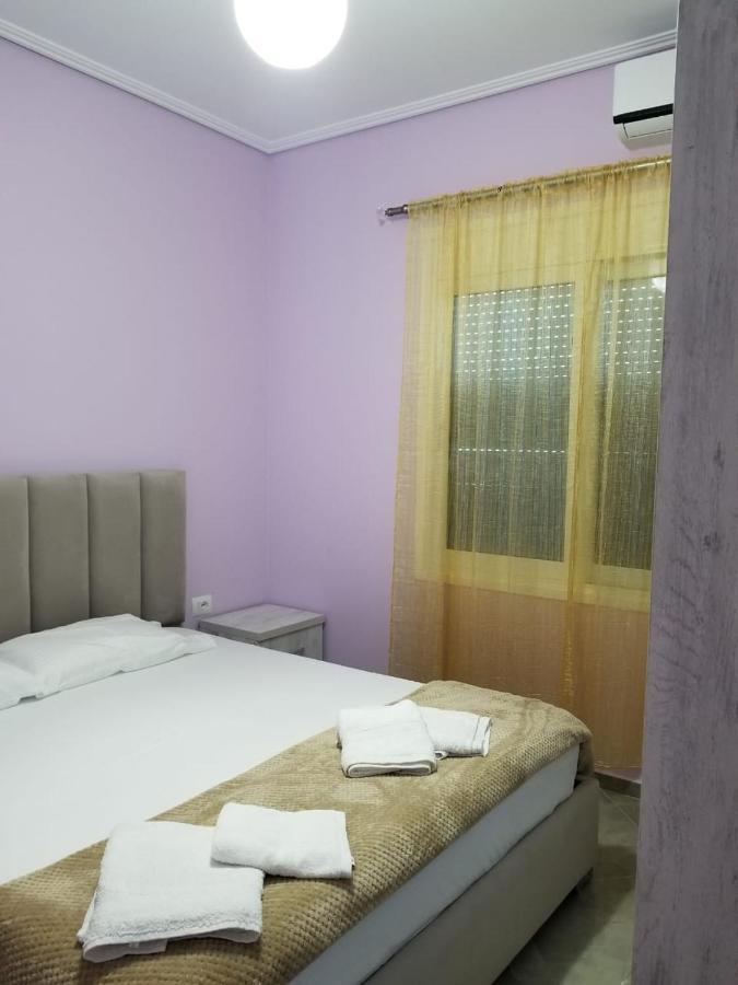 Brothers Lr Sarande Exterior photo