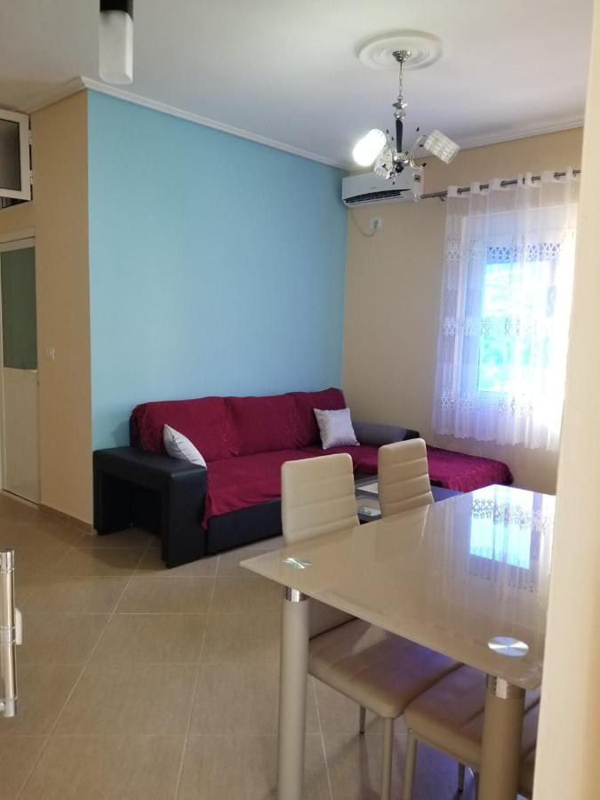 Brothers Lr Sarande Exterior photo